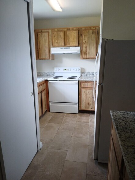 Building Photo - 4240 Pershing Pointe Pl