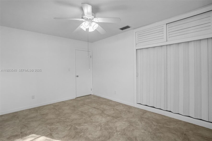 Building Photo - 601 SW 64th Pky