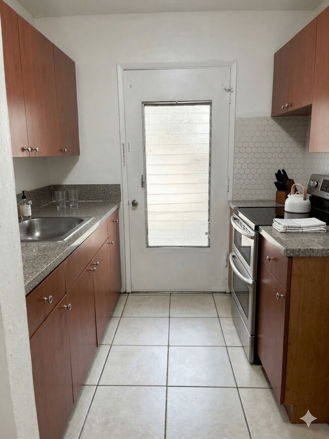 Building Photo - 610 NE 123RD 27MF