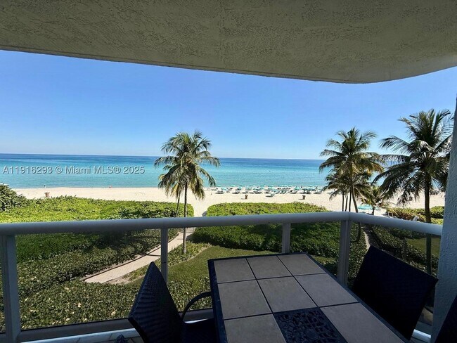 Building Photo - 16711 Collins Ave