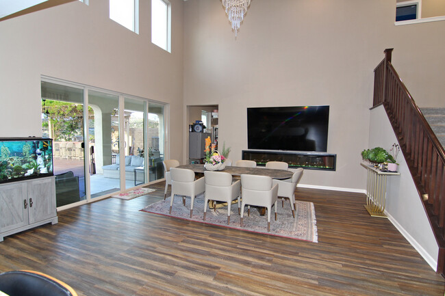 Building Photo - 18715 Cedar Crest Dr