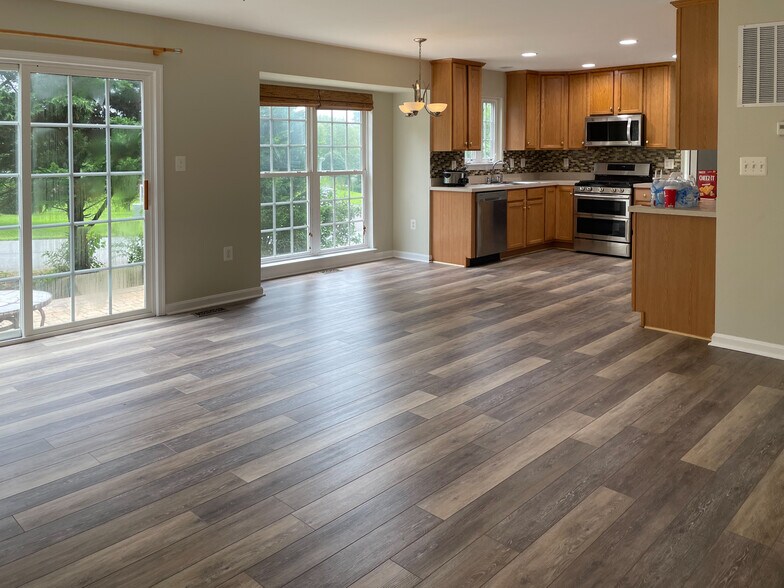 Building Photo - 35270 Overlook Dr
