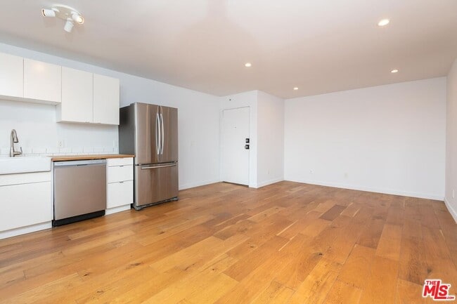 Building Photo - 3933 Marathon St