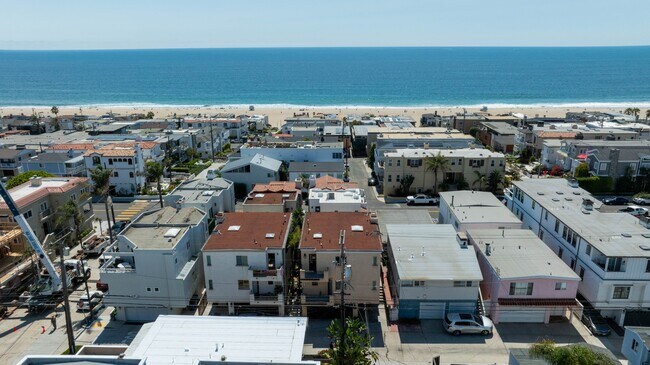 Building Photo - 209 Crest Dr