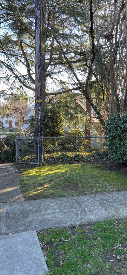 Building Photo - Be a Star in our Vintage 1 Bedroom Hollywood Apartment