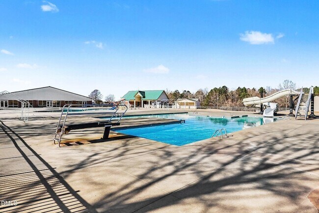 Building Photo - 233 Woodson Dr