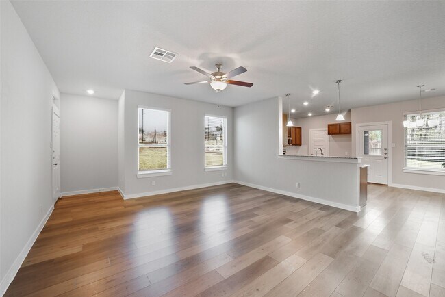 Building Photo - 25172 Pacific Wren Dr