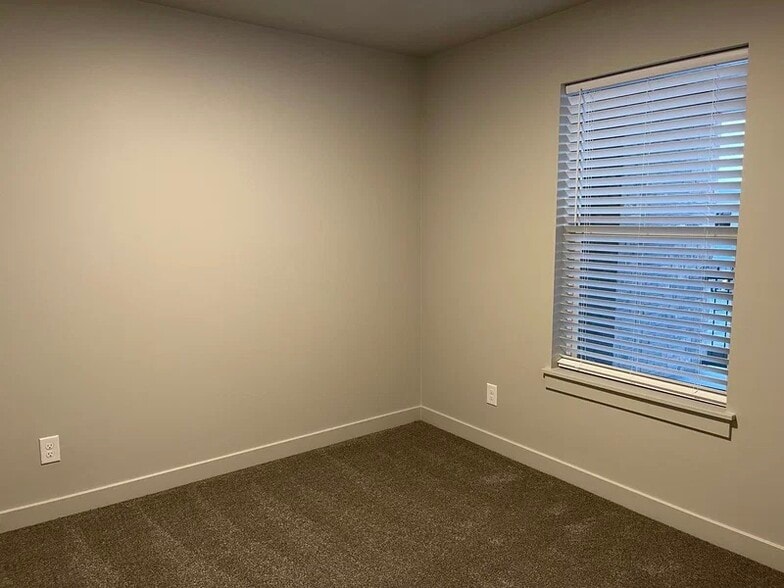 Building Photo - 1140 W 950 N