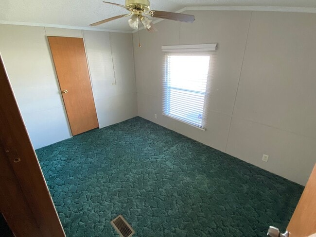 Building Photo - Black Creek Living 2