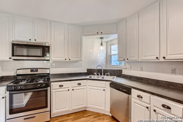 Building Photo - 519 Byrnes Dr