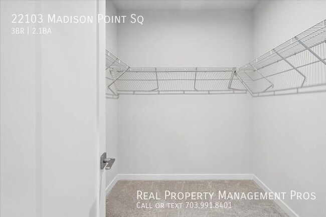 Building Photo - 22103 Madison Pt Sq