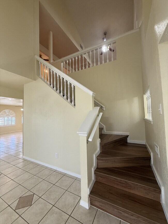 Building Photo - 12000 Ivory Gate Way