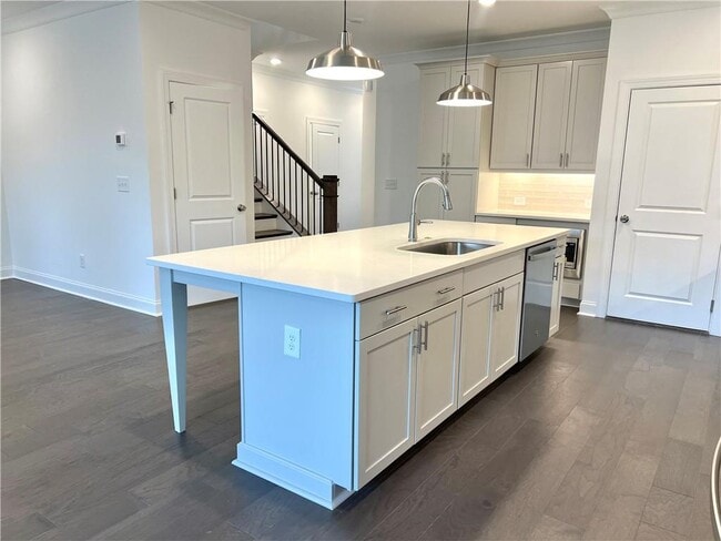 Building Photo - 3347 Goodwin Pk