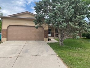 Building Photo - Central Location! 4 Bed 2 Bath House in Fort Collins