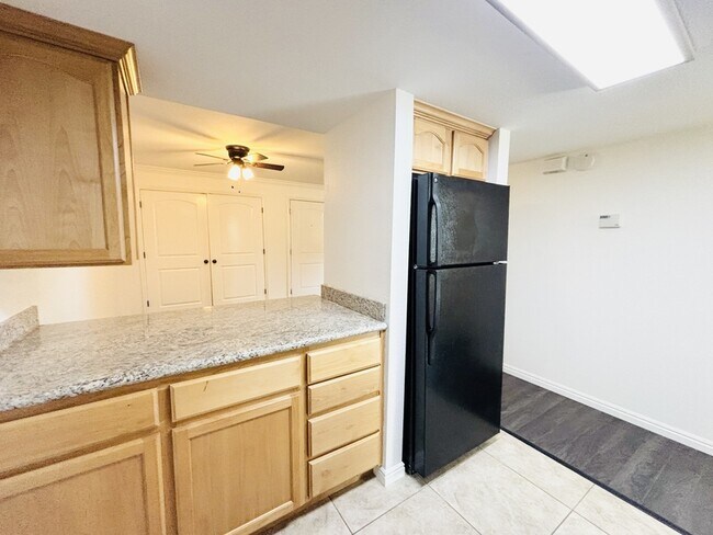 Building Photo - 5700 S 900 E