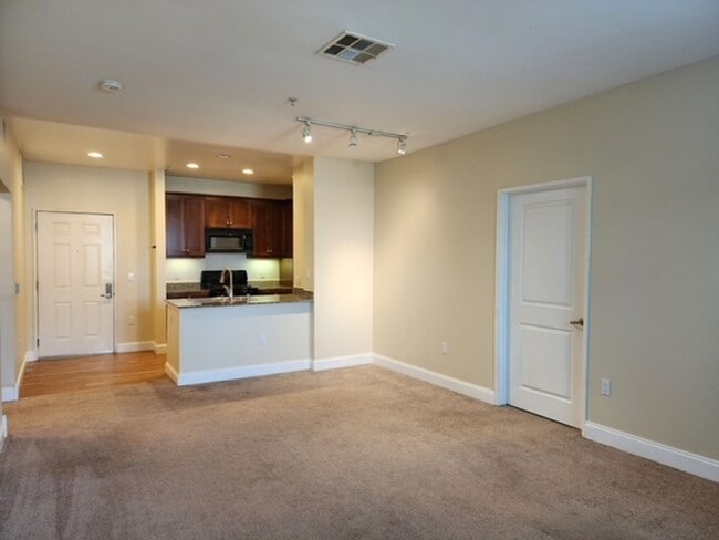 Building Photo - Spacious 2 Bedroom Avenue One Home, Available Now!