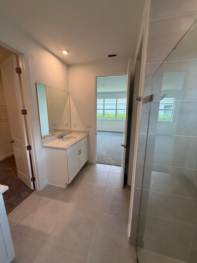 Building Photo - 9555 SW Indra Wy