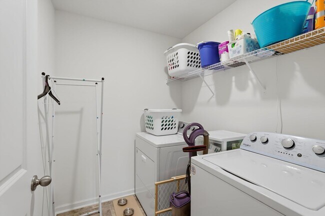 Building Photo - Refined Living in Hardin Valley | Modern Luxury Home with Loft & Outdoor Retreat