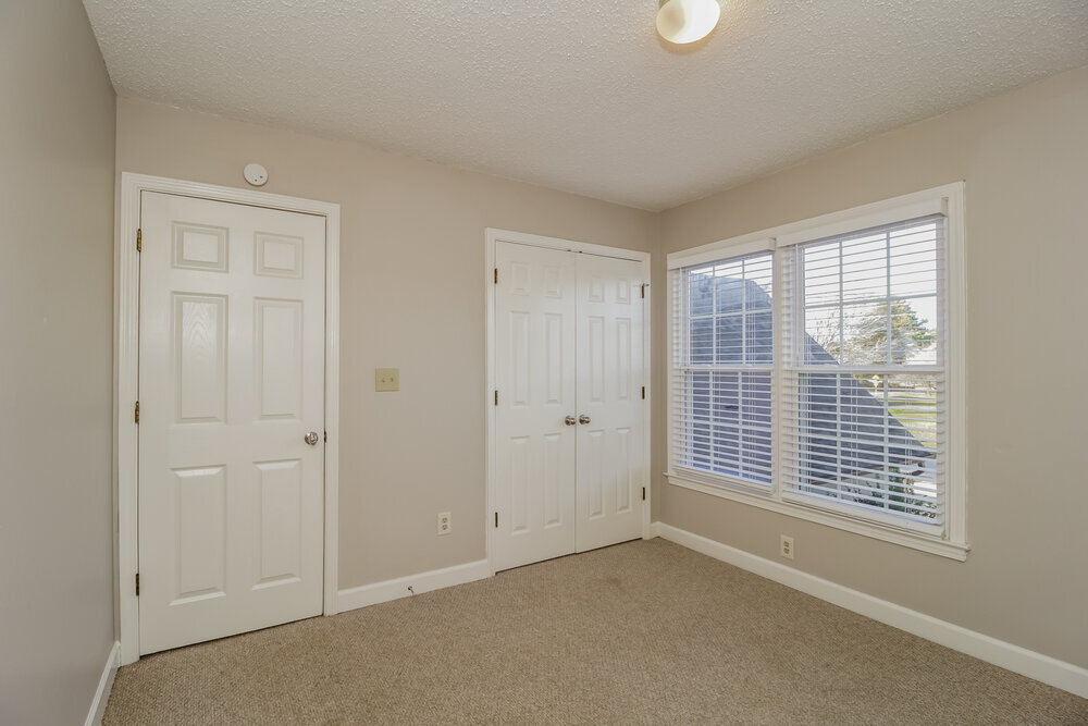 Building Photo - 5176 Ray Ct