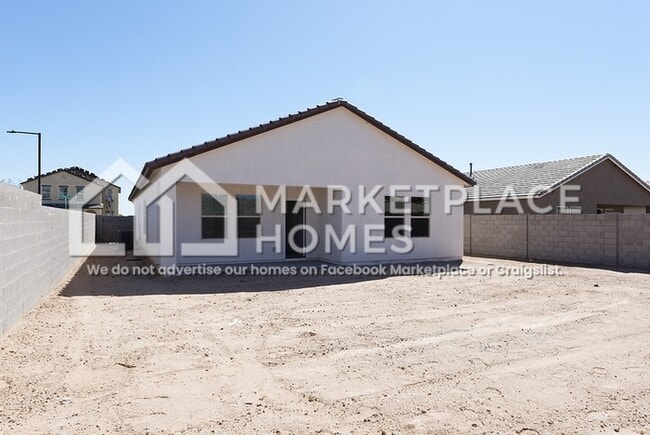 Building Photo - 4924 N 192nd Ln