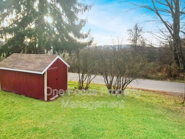 Building Photo - 1724 Steam Valley Rd