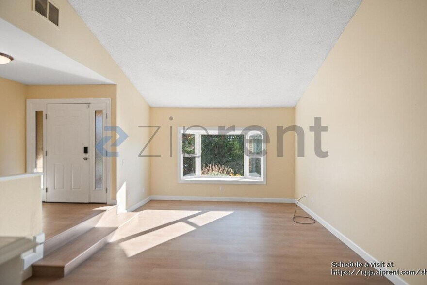 Building Photo - 15 Malibu Ct