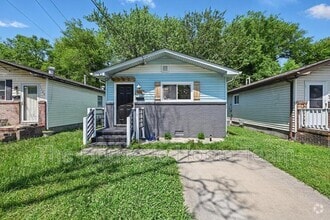 Building Photo - 1118 West Ave