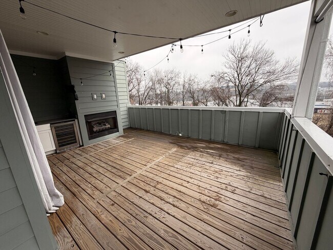 Building Photo - Beautiful Modern Home in Nashville Near the Fairgrounds