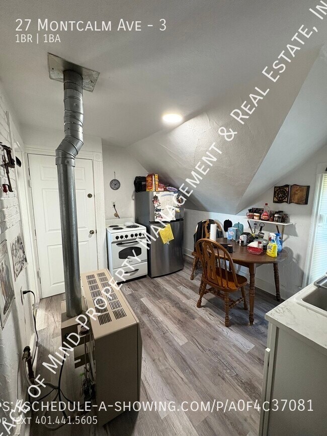 Building Photo - 27 Montcalm St