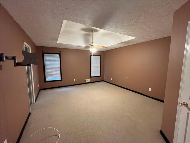 Building Photo - 4110 Sugar Mill Dr