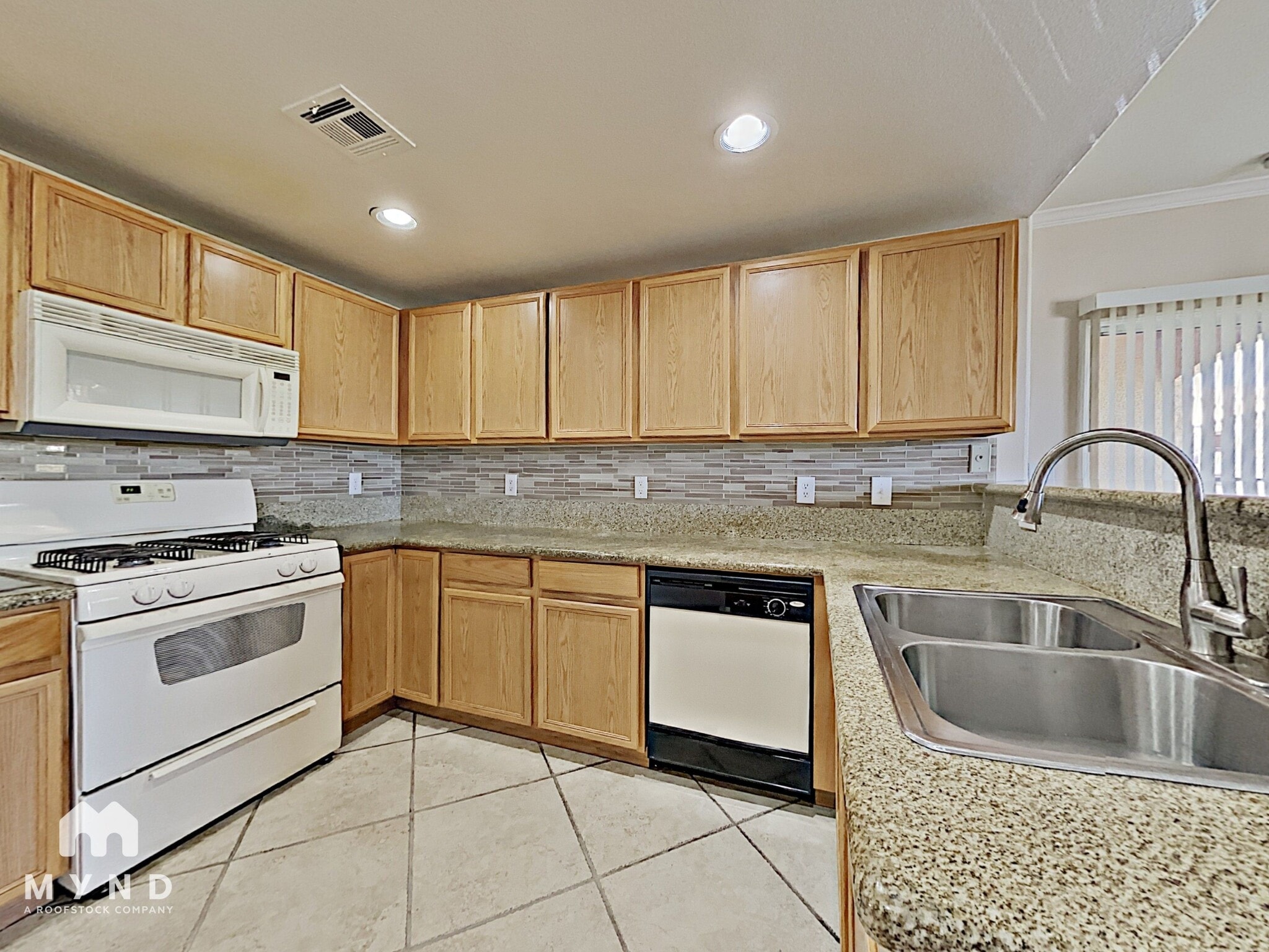 Building Photo - 9580 W Reno Ave