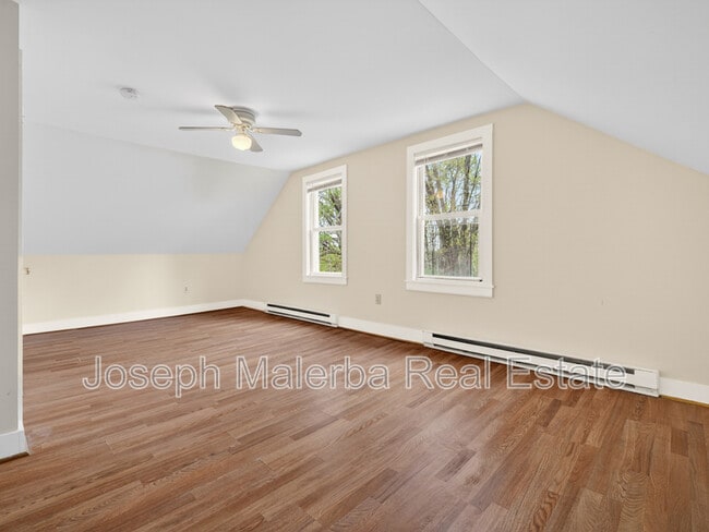 Building Photo - 483 Boswell Ave