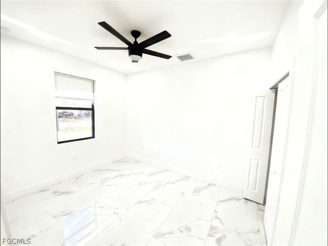 Building Photo - 5358 30th St SW