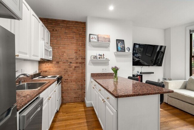 Building Photo - 20 Concord Square