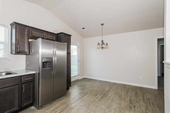 Building Photo - 2204 Walcot Way