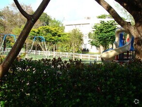 Building Photo - Limited-Time Offer: Get 1 Month FREE Rent ...