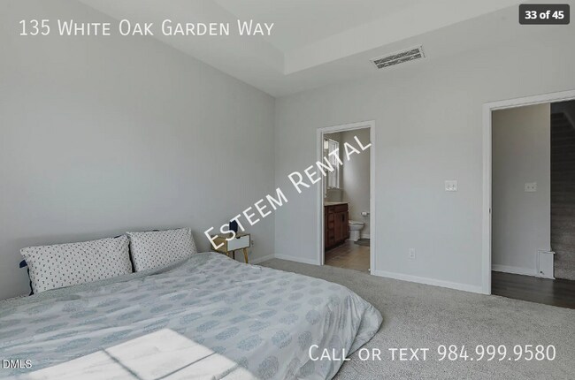 Building Photo - 135 White Oak Gdn Wy