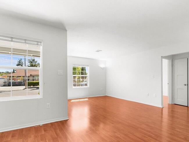 Building Photo - Updated single family home