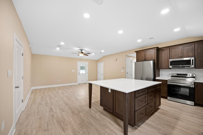 Building Photo - 1351 Sanibel Ln