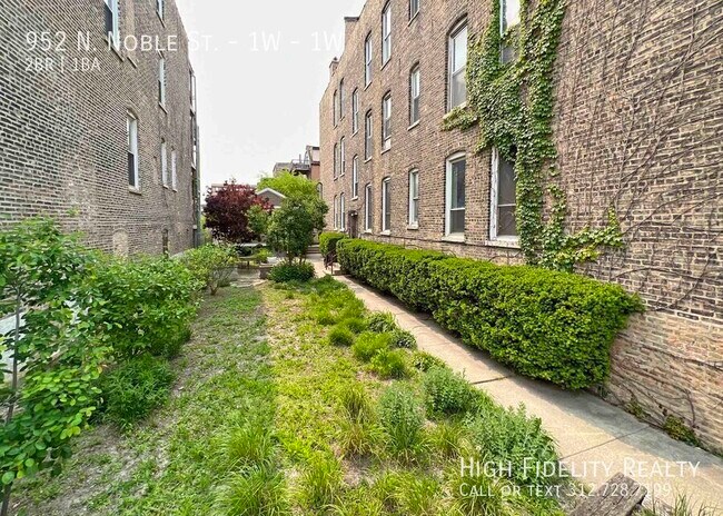 Building Photo - 952 N Noble St