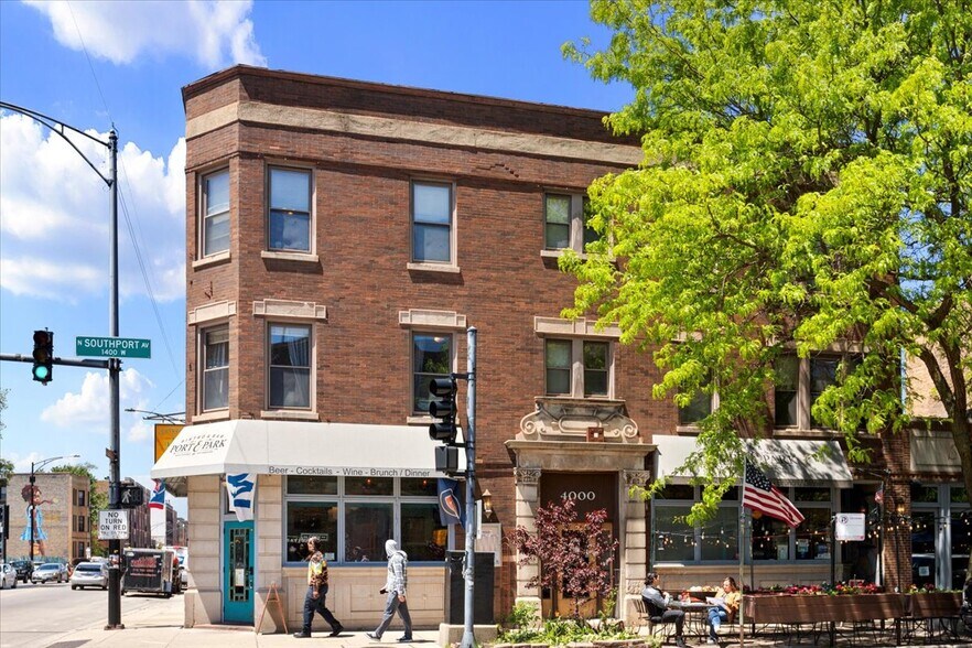 Building Photo - 4000 N Southport Ave