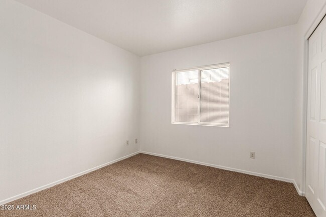 Building Photo - 11307 W Madisen Ellise Dr