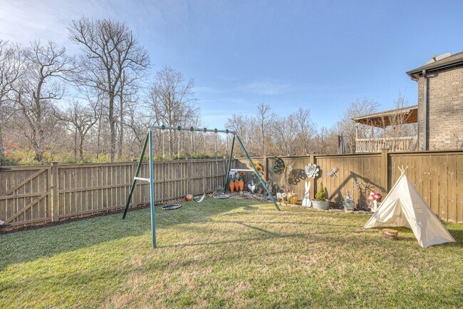 Building Photo - 3779 Wareham Dr