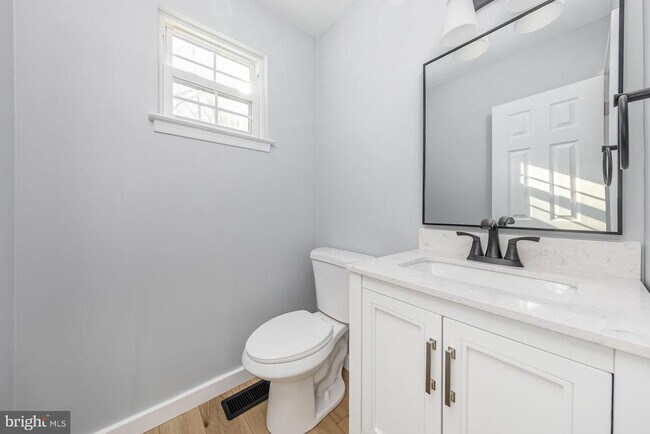 Building Photo - 44 Cranford Rd