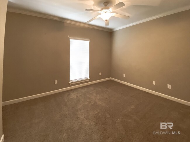 Building Photo - 9426 Sanibel Loop