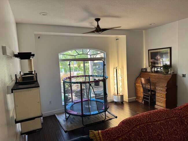 Building Photo - 19333 Sandy Springs Cir
