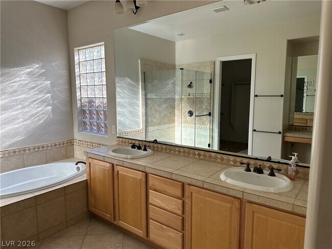 Building Photo - 3418 Singer Ln