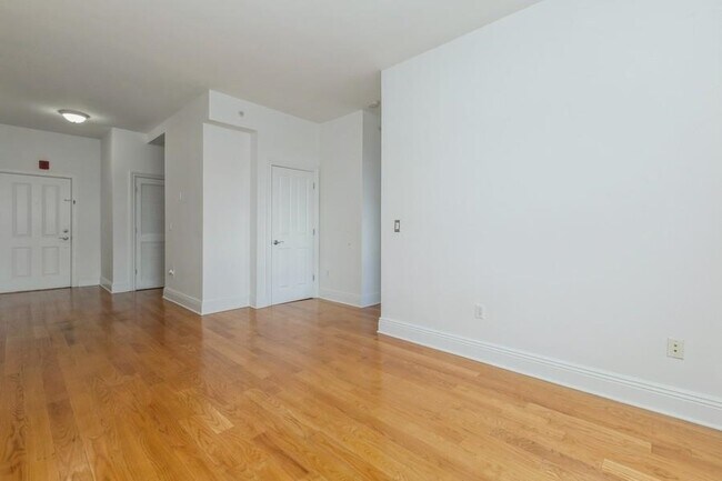 Building Photo - 809-815 22nd St
