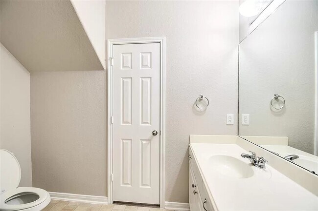 Building Photo - 28939 Birch Green Way