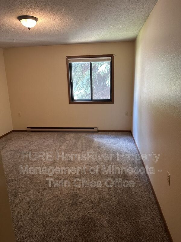 Building Photo - 221 Grand Ave W